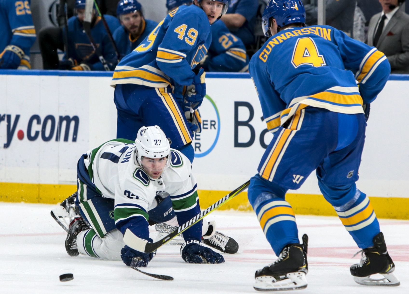 St. Louis Blues end it against the Canucks